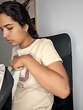 Selena_18x on StripChat 
