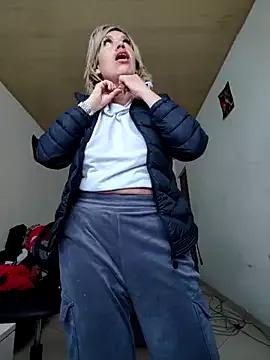 sexymarilyncolombia — You see my pussy un publick