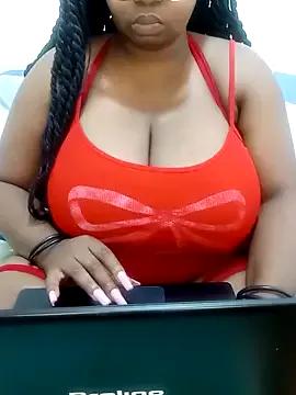ShySexyBaddiexx on StripChat 