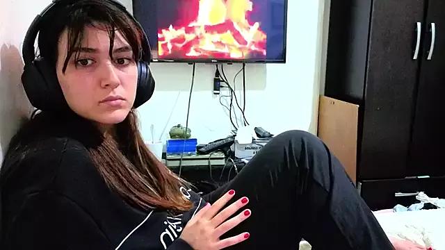 soysara15 on StripChat 