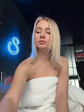 SSSATIVA_model on StripChat 