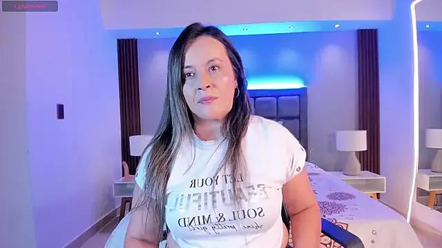 Susann_Ross on StripChat 