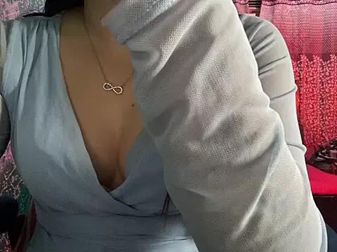 Sweet__queen2 on StripChat 