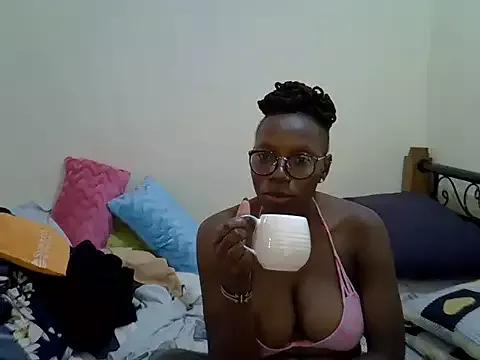Sweet_Bear on StripChat 