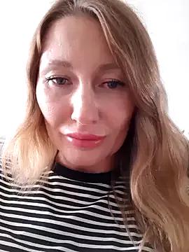 Sweet_Pussy_Lips on StripChat 