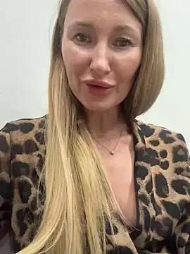 Sweet_Pussy_Lips on StripChat 