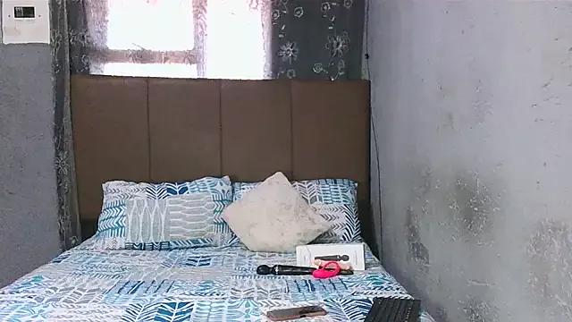 Sweetbedroomeyez01 on StripChat 