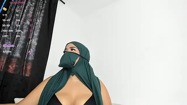 StripChat thaira_aly is Freechat thaira_aly — :gift: make me happy :gift: