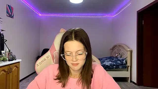 Freechat VibeQueenLucy on StripChat