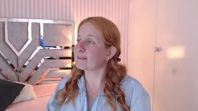 ViioletaMora on StripChat 