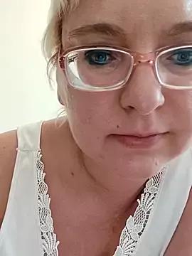 Freechat VikaKing on StripChat