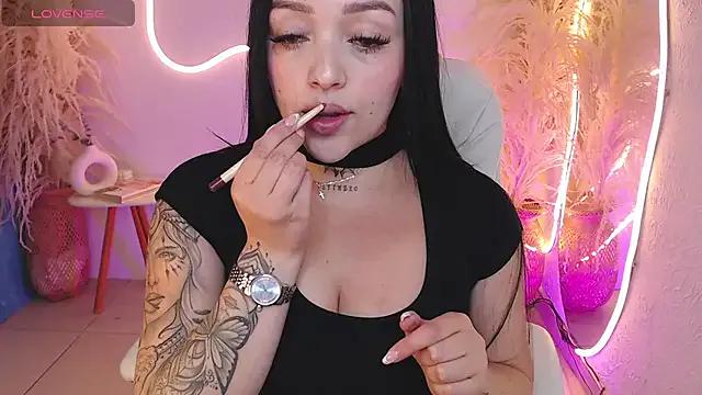 ViolettaHotLatin_ — fuck my pussy + domi clitoris + squirt