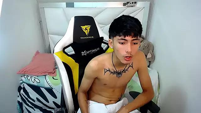 yiisu_ on StripChat 